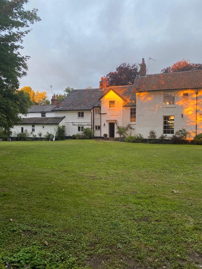 Old Rectory - Scoulton Apartment Great Ellingham Bagian luar foto