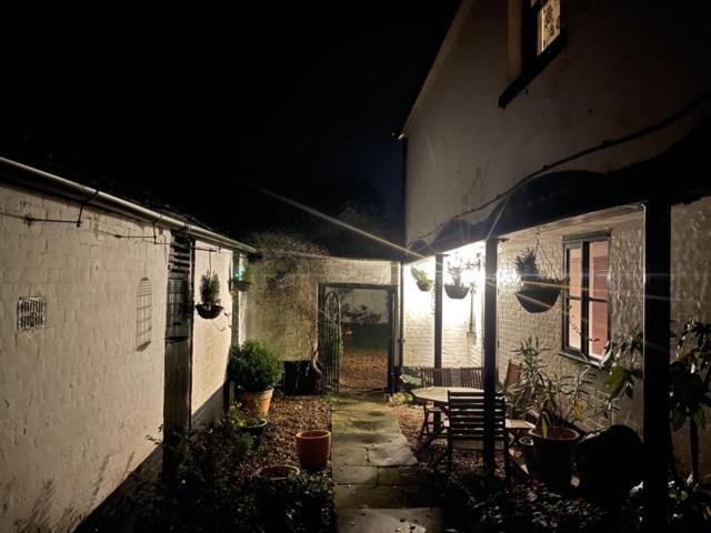 Old Rectory - Scoulton Apartment Great Ellingham Bagian luar foto